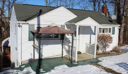 1321 Terrace St, Bridgeville, PA 15017-2445