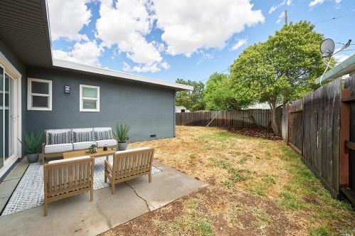 349 Plum St, Vacaville CA  exterior