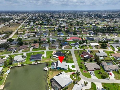 1005 1 Pl, Cape Coral FL  33993-1143 exterior