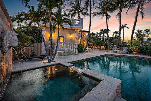 1017 Flagler Dr, West Palm Beach, FL 33401-3505
