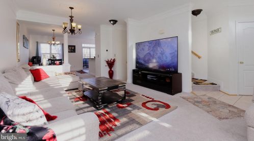 2472 Sylvan Moor Ln, Woodbridge VA  22191-6354 exterior