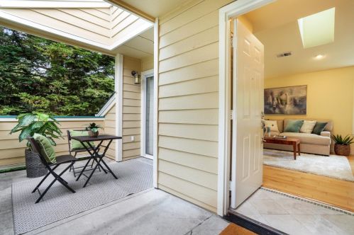 290 Amesport Lndg, Princeton By The Sea, CA 94019-1969