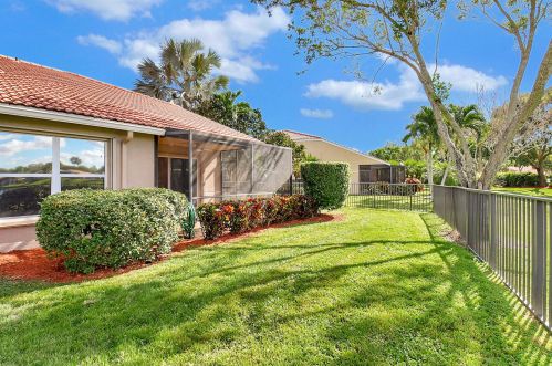 5102 Toscana Trl, Boynton Beach FL  33437-2038 exterior
