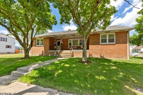 2100 Camplain Rd, Manville, NJ 08835-1662