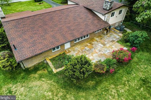 8318 Fairview Rd, Melrose Park PA  19027-2121 exterior