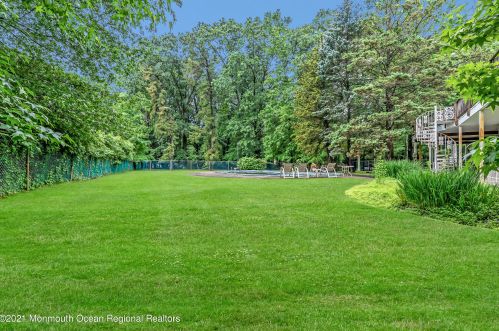 75 Dwight Dr, Tinton Falls, NJ 07712-3624