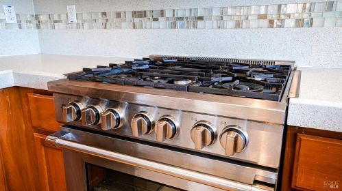 2959 Bay Village Ave, Santa Rosa CA  95403-2493 exterior