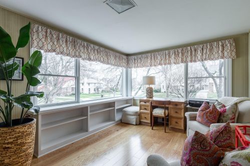 8605 Ravenswood Cir, Milwaukee WI 53226-4657 exterior