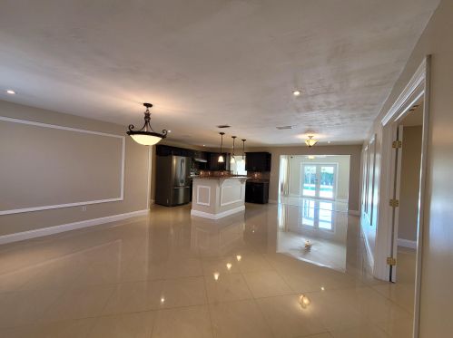 5054 Kathy Ln, West Palm Beach, FL 33415-2740