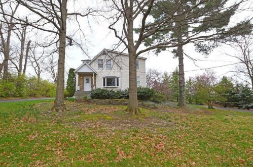 418 Compton Rd, Cincinnati, OH 45215-4115