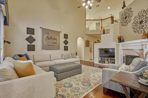 79 Knightsbridge Dr, Conroe TX 77385-3451 exterior