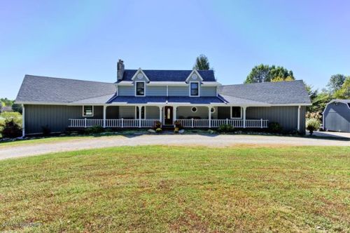 4004 Carriage Hill Dr, Crestwood, KY 40014-9580