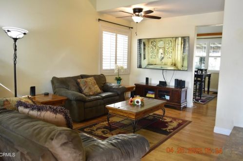 706 Princessa Dr, Oxnard CA  93030-7690 exterior