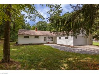 10038 Hillcrest Rd, Willoughby, OH 44094-9509