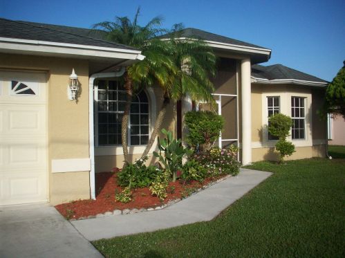 4994 Fawn St, Fort Pierce, FL 34983-2325
