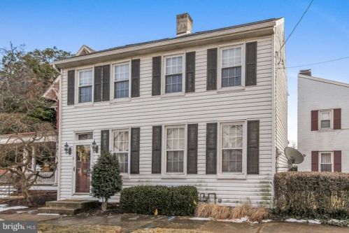311 Locust St, Longlevel, PA 17368-1221