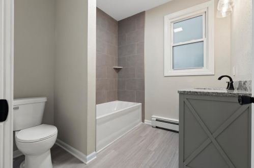 1527 30th St, Milwaukee WI  53208-2405 exterior