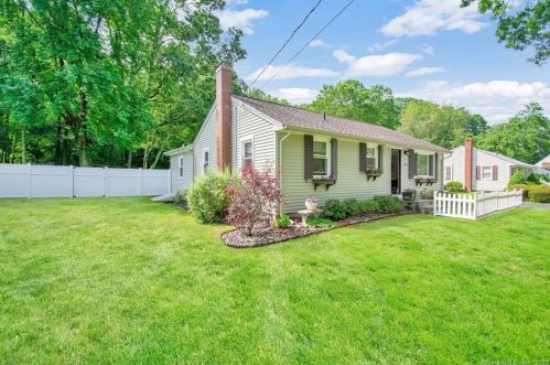 2257 Ellington Rd, Wapping, CT 06074-2109