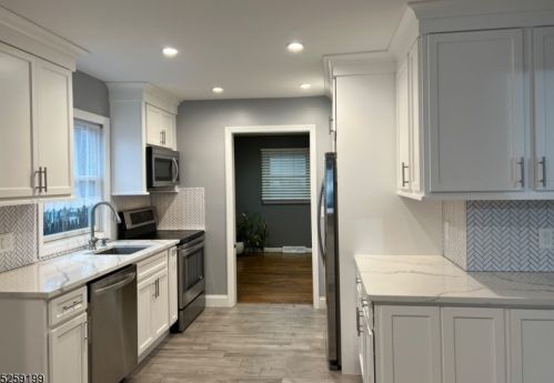 535 Lake Shore Dr, Parsippany NJ  07054-3669 exterior