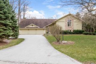 16225 Elderlawn Pkwy, Brookfield, WI 53005-1019