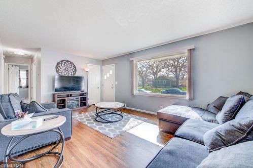 5208 Regent Ave, Minneapolis, MN 55429-3214