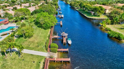 23271 Water Cir, Boca Raton FL  33486-8536 exterior