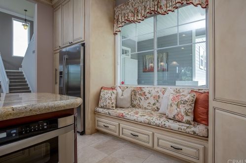 1721 Morning Dove Ln, Redlands CA  92373-5383 exterior