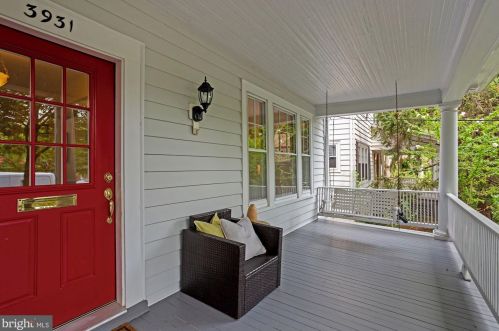3931 Livingston St, Washington, DC 20015-2921