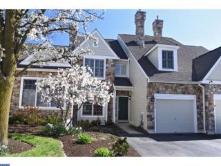 27 Overlook Cir, Berwyn, PA 19312-2516