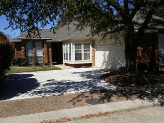 6015 Breakpoint Trl, Dallas TX  75252-2369 exterior