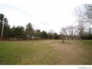 515 Jefferson Ave, Fairport, NY 14450-2915