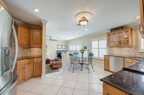 15612 16 Ct, Hollywood FL 33027-2347 exterior