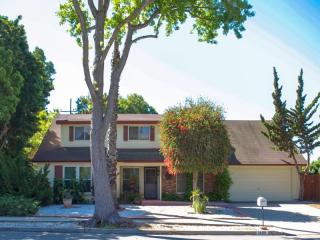 5689 Berkeley Rd, Santa Barbara, CA 93117-2153