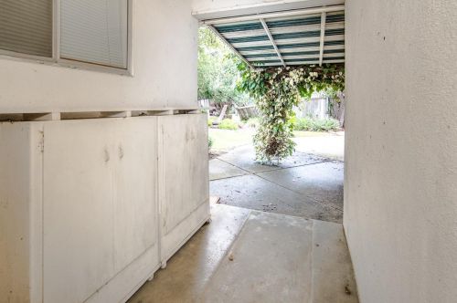 4 Casa Linda Dr, Woodland CA  95695-4612 exterior