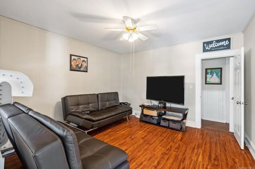 8 Fairview Pl, Rye Brook NY  10573-4822 exterior