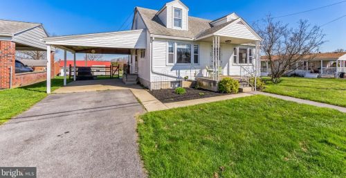 108 Blandon Ave, Blandon, PA 19510-9716