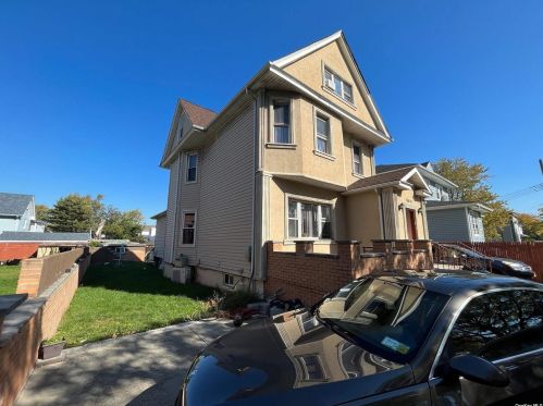 146-11 Conduit Ave, Jamaica, NY 11436-1220