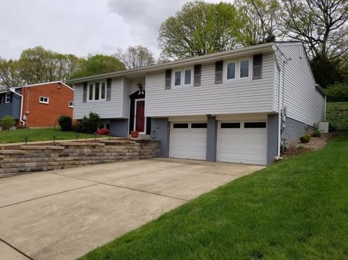125 Loire Valley Dr, Pittsburgh, PA 15209-1070