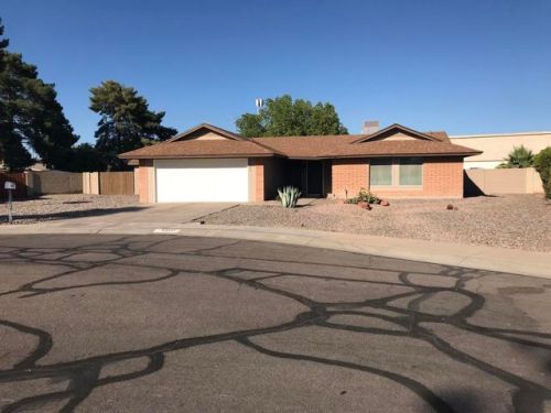 4402 Calavar Rd, Glendale, AZ 85306-5016