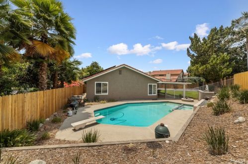 1373 Cody Ct, Upland CA  91786-2123 exterior