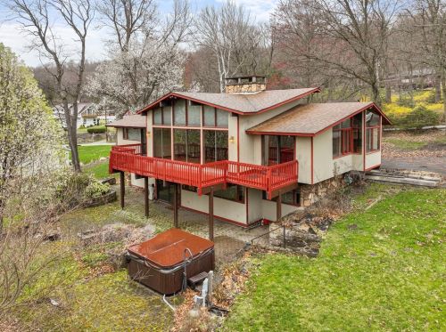 1310 Isabella Rd, South Connellsville PA  15425-4979 exterior