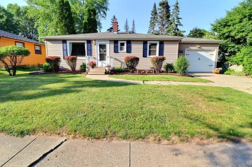 1592 Westfield Ave, Green Bay, WI 54303-3339