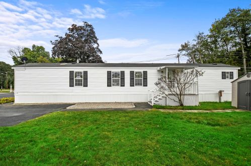 70 Caddy Dr, Salem, NH 03079-1343