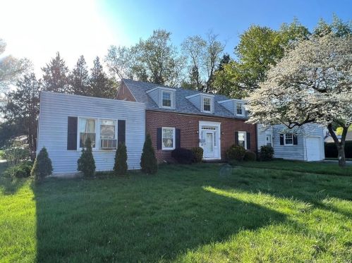 73 Coolidge St, New Britain, CT 06052-1645