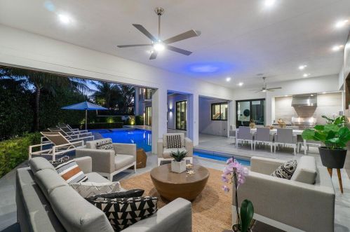 368 Silver Palm Rd, Boca Raton FL  33432-7979 exterior