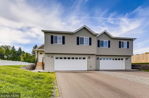 5520 Lindsay St, Minneapolis, MN 55422-4626