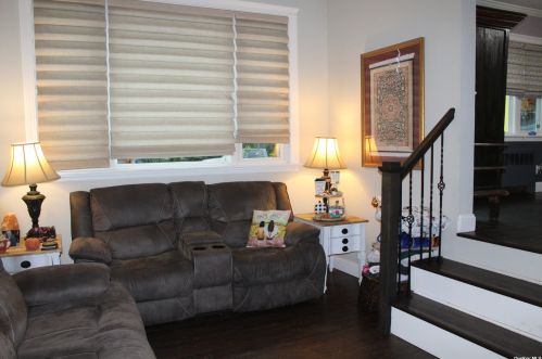 141 Ohio St, North Lindenhurst NY 11757-5411 exterior