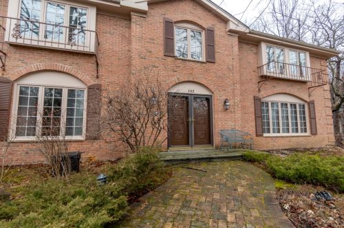 102 Ravine Baye Rd, Milwaukee, WI 53217-1324