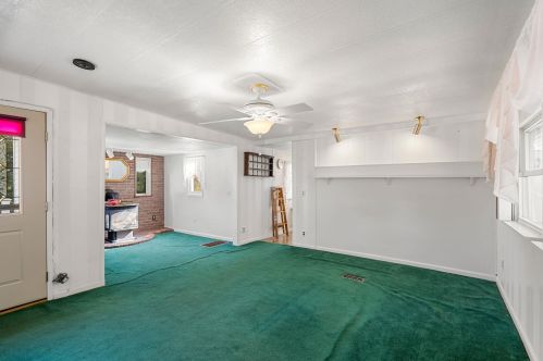 451 New Zealand Rd, Seabrook NH 03874-4113 exterior