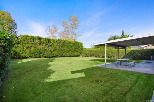 621 Chestnut Ave, Orange CA 92867-3743 exterior